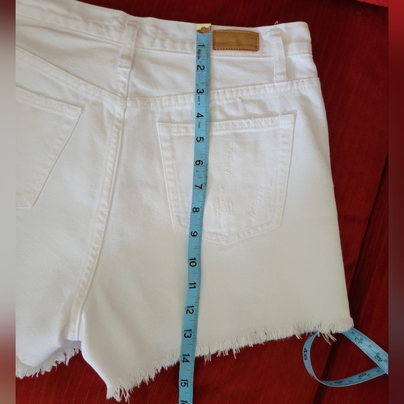 Women's Elan White Fray Denim Shorts - Picture 12 of 12